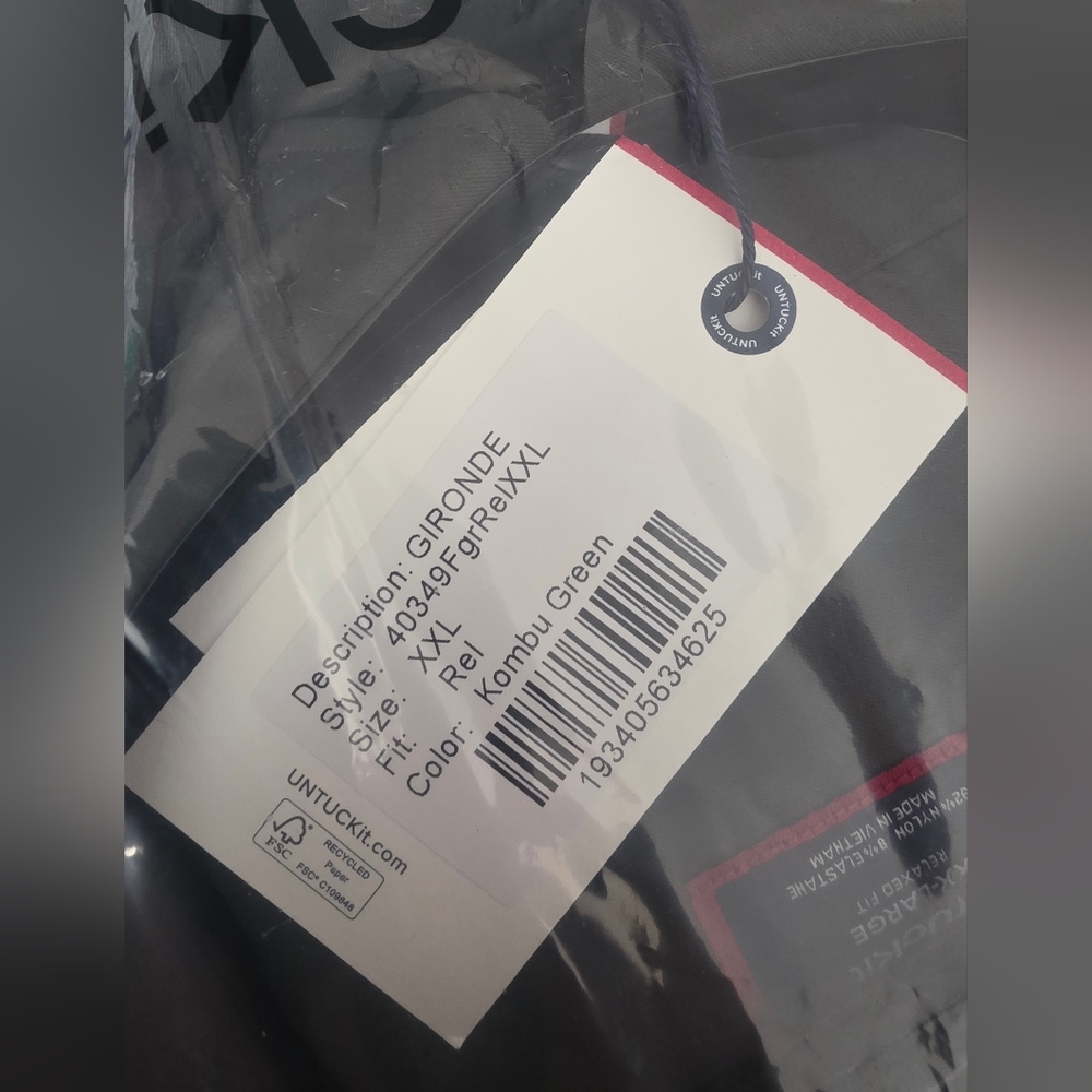 UNTUCKit Performance Gironde Button Down Shirt NWT - image 6